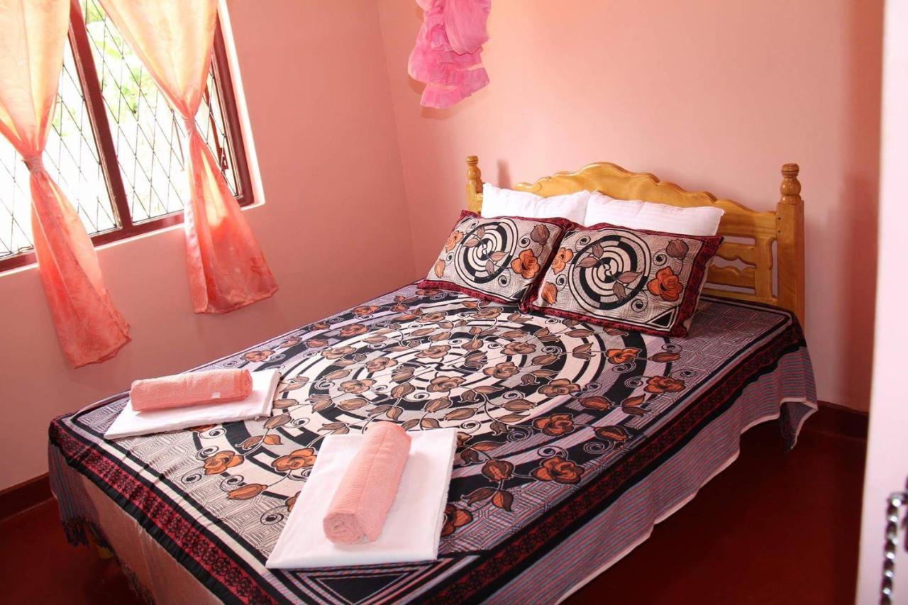 Hotel Batti Relax Point Batticaloa Esterno foto